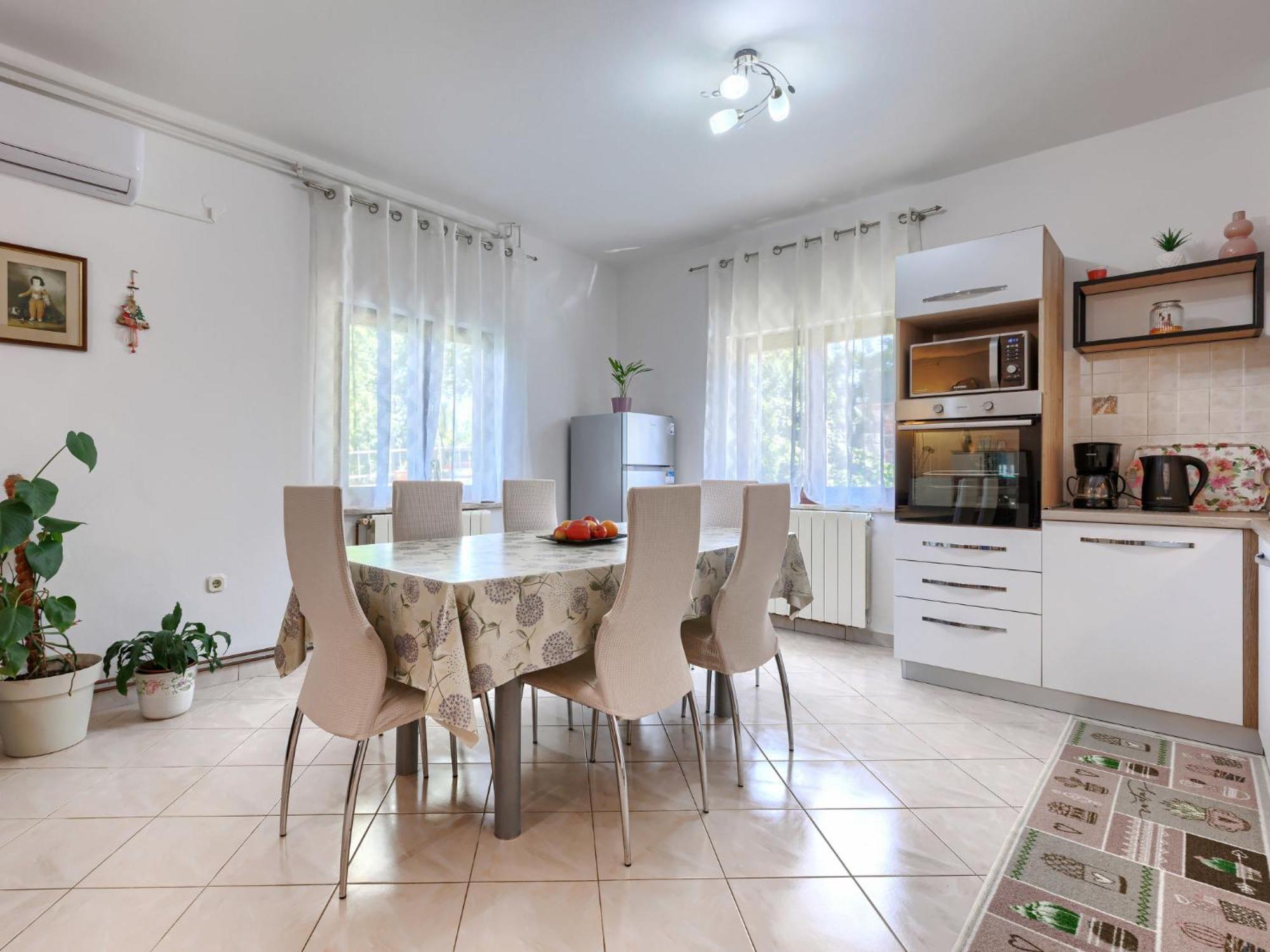 Cekic - Roj507 By Interhome *